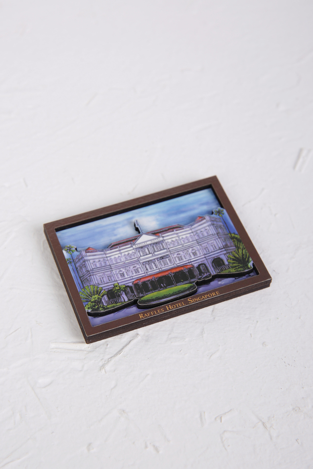 Raffles Façade Wooden Magnet